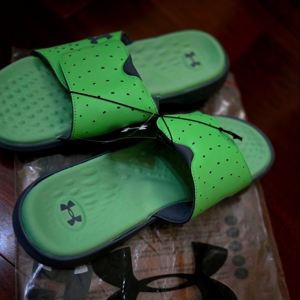 Under Armour Womens Slide Sandals - Green Size 12